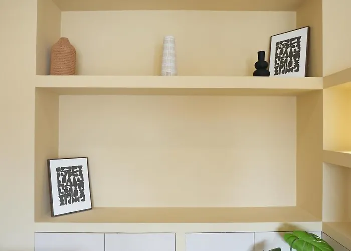 On - Family Apartment *